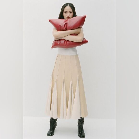 Zara Dresses & Skirts - NWT ZARA BOX PLEAT MIDI SKIRT ZW COLLECTION